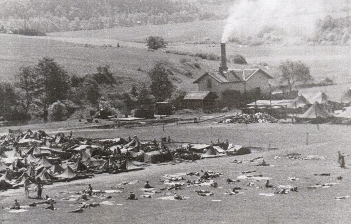 Vojenští zajatci Wehrmachtu u Litic, 1945
